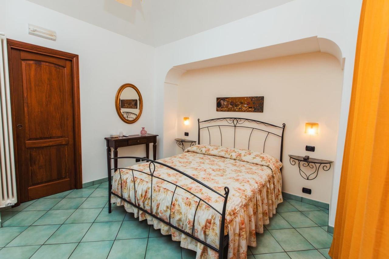 Hotel Roccia Fiorita Furore Exteriér fotografie