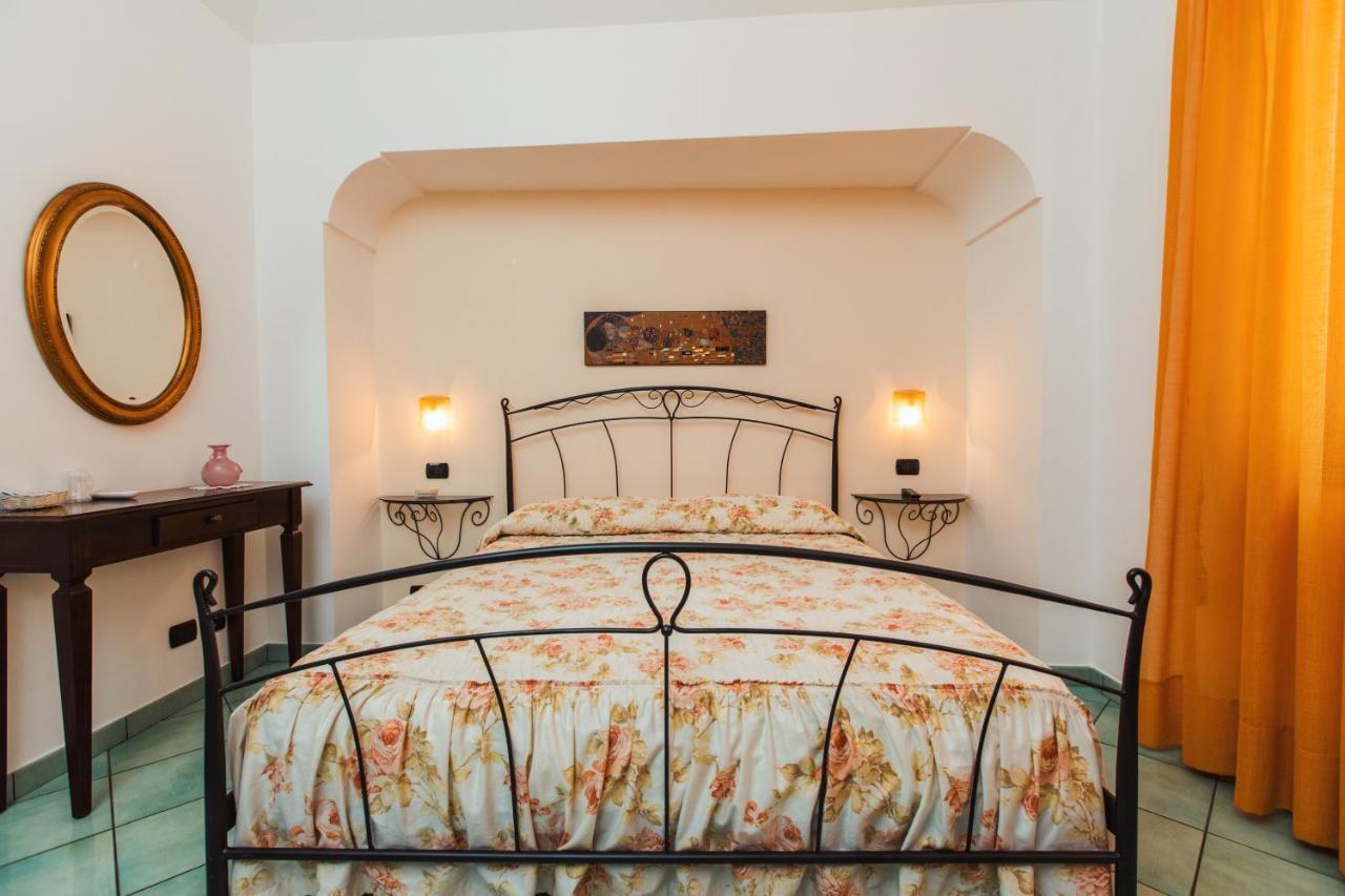 Hotel Roccia Fiorita Furore Exteriér fotografie